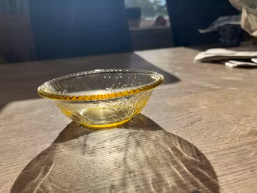 Patrician depression glasskål