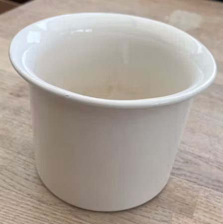 Hvid Urtepotteskjuler - 16 cm dia.