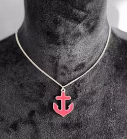 Lyserød ankerhalskæde