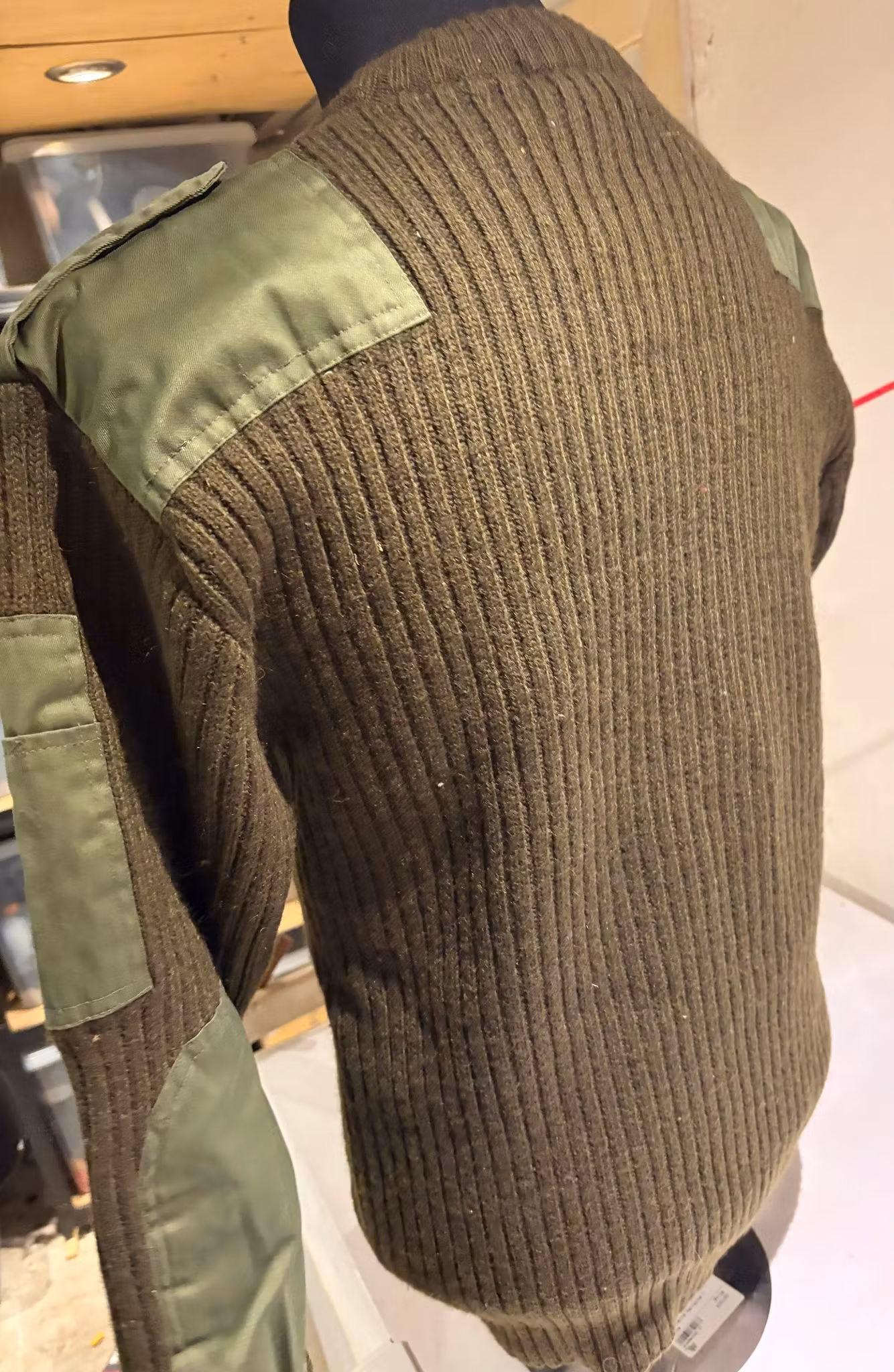 NASSAU Militær Sweater - str. L-XL