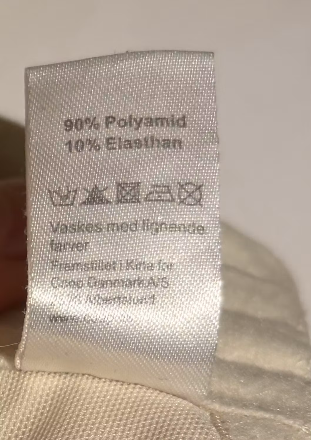 Units Soft-bh str. 85F – Hvid med blonder