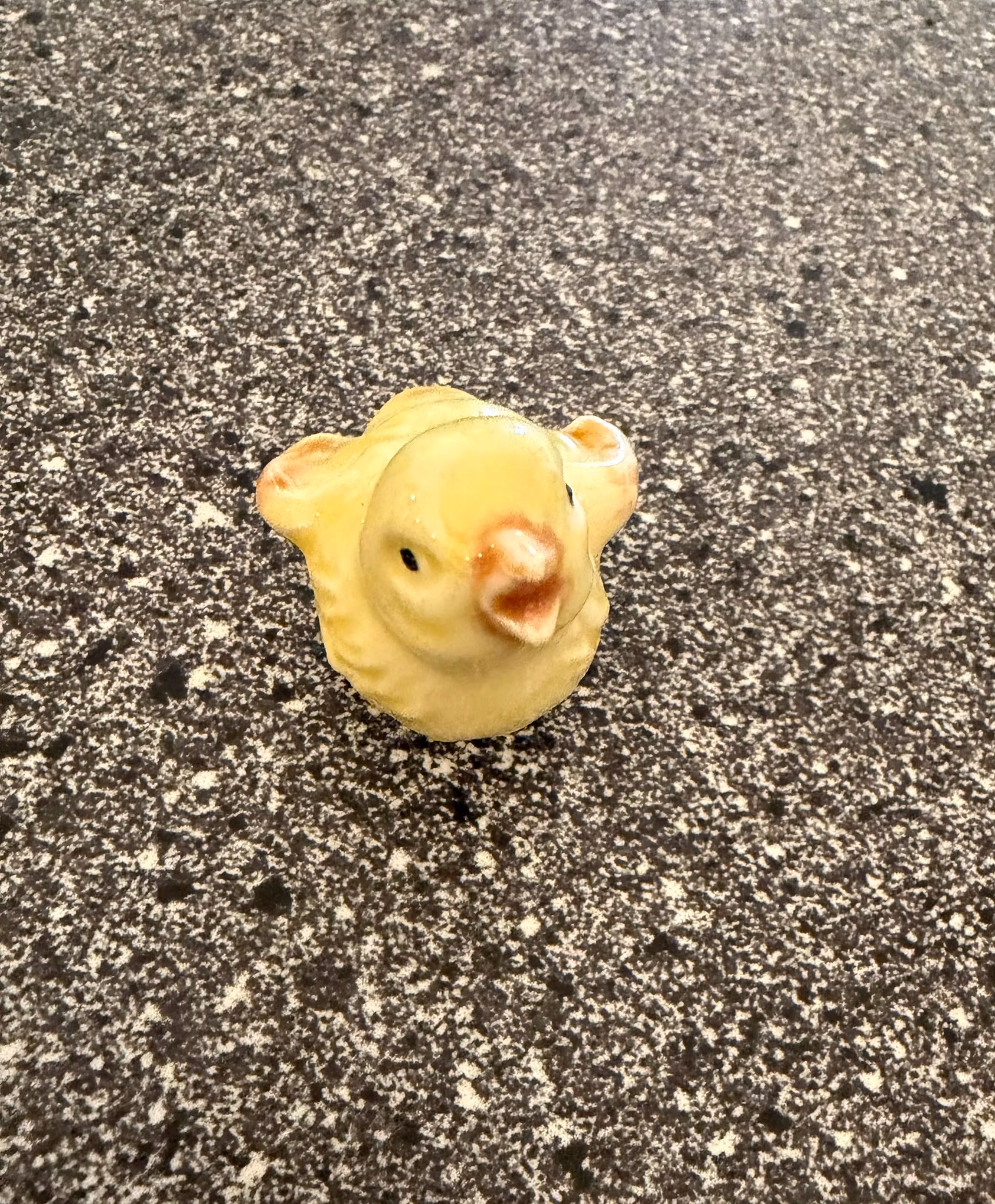 Vintage påskekylling i keramik – Sød retro påskepynt