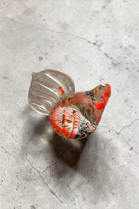Vintage glasfigur med farverig kerne – ca. 5-6 cm
