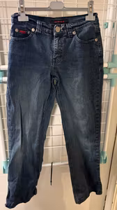 MAPP mørkeblå jeans i bomuld – str. L, længde 32