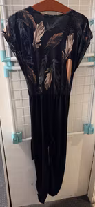 Buksedragt Creme Fraiche  med Fjerprint – Str. S/M