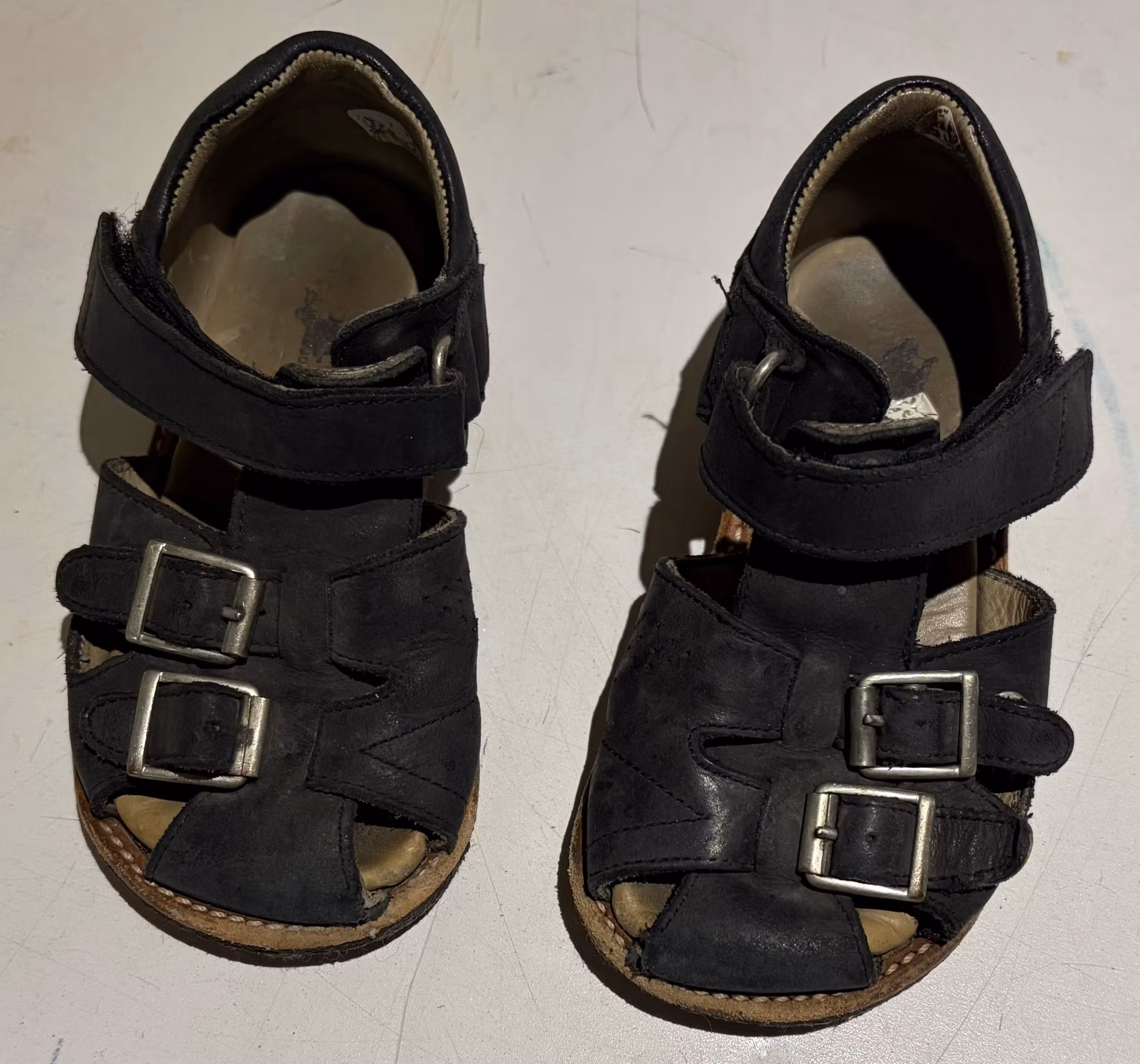 Klassisk Angulus Børnesandal i Mørkeblå Læder – Str. 24/25