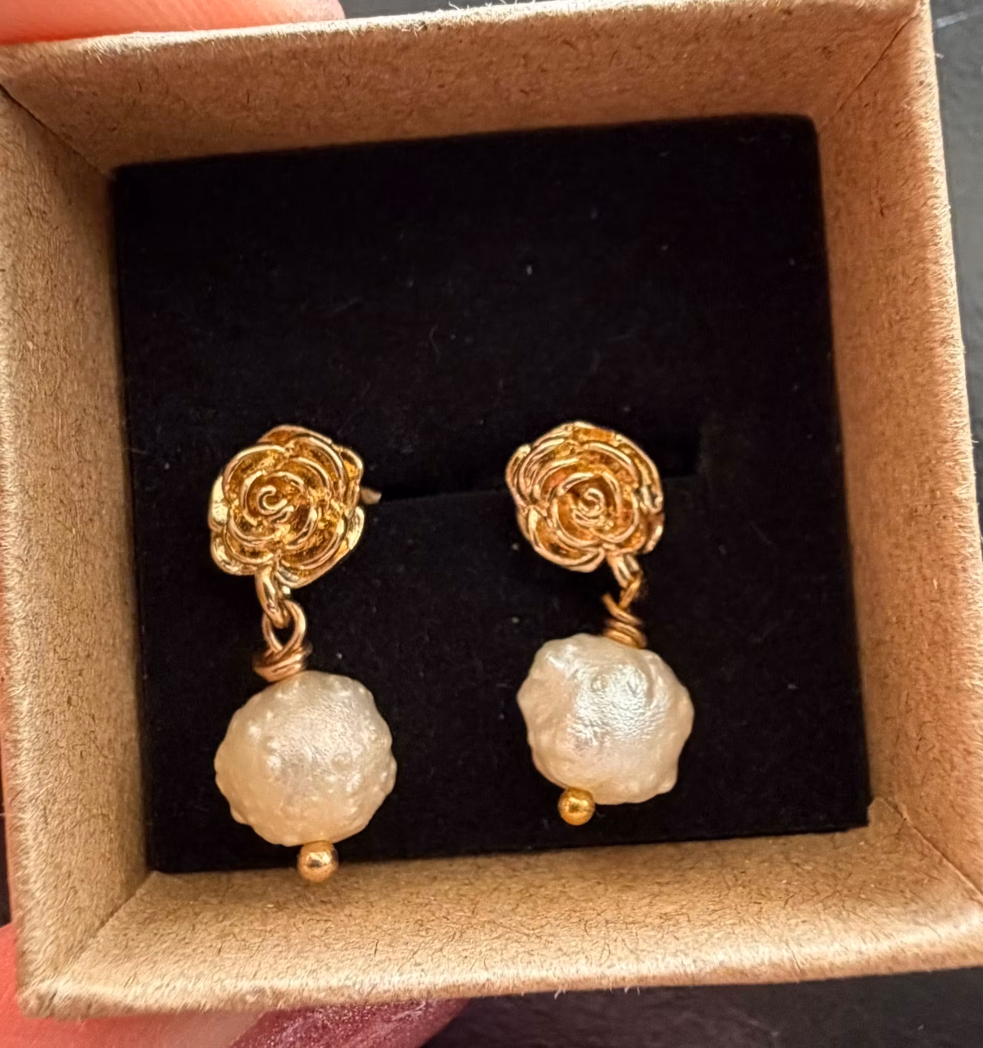 øreringe med ferskvandsperler 18 k forgyldt