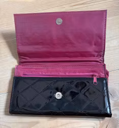 Maybelline New York Quilted Cosmetics Clutch