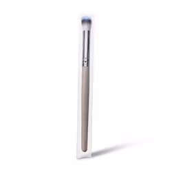 Blød og præcis makeupbørste til øjenskygge og concealer (16,5 cm)