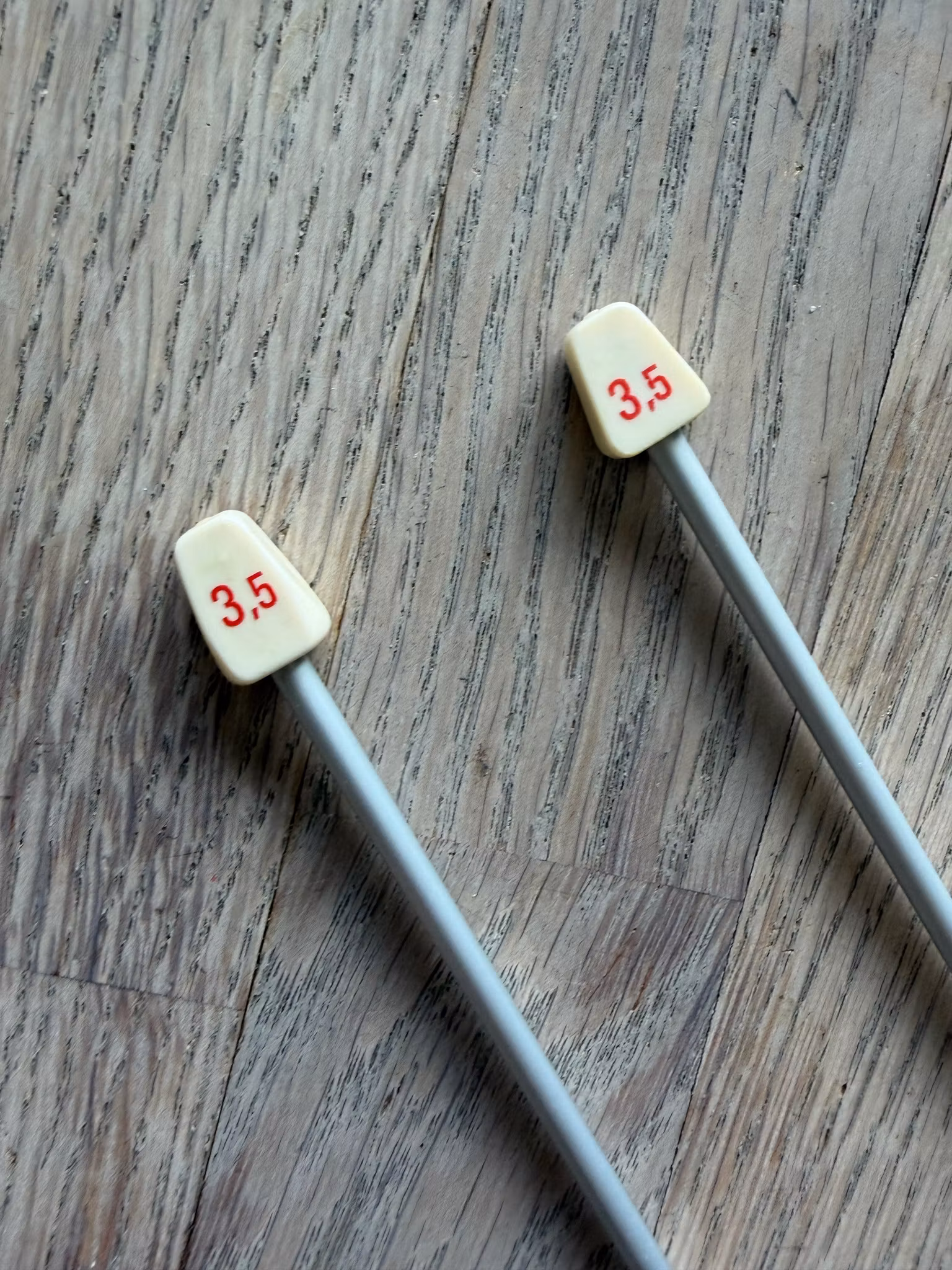 vintage jumperpinde i metal med en tykkelse på 3,5