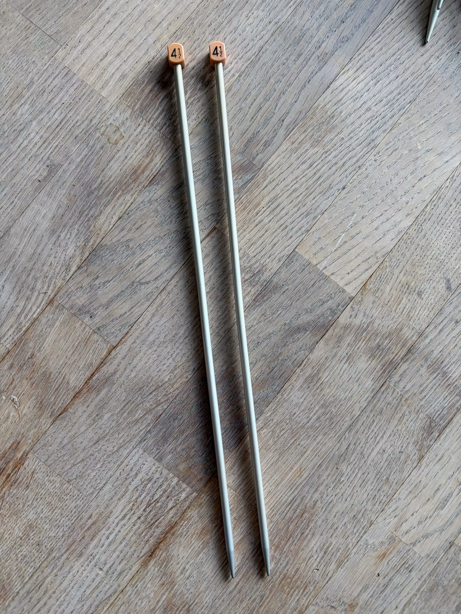 Klassiske Strikkepinde (4,5 mm / Str. 4½) – Perfekt til Mellemtykt Garn