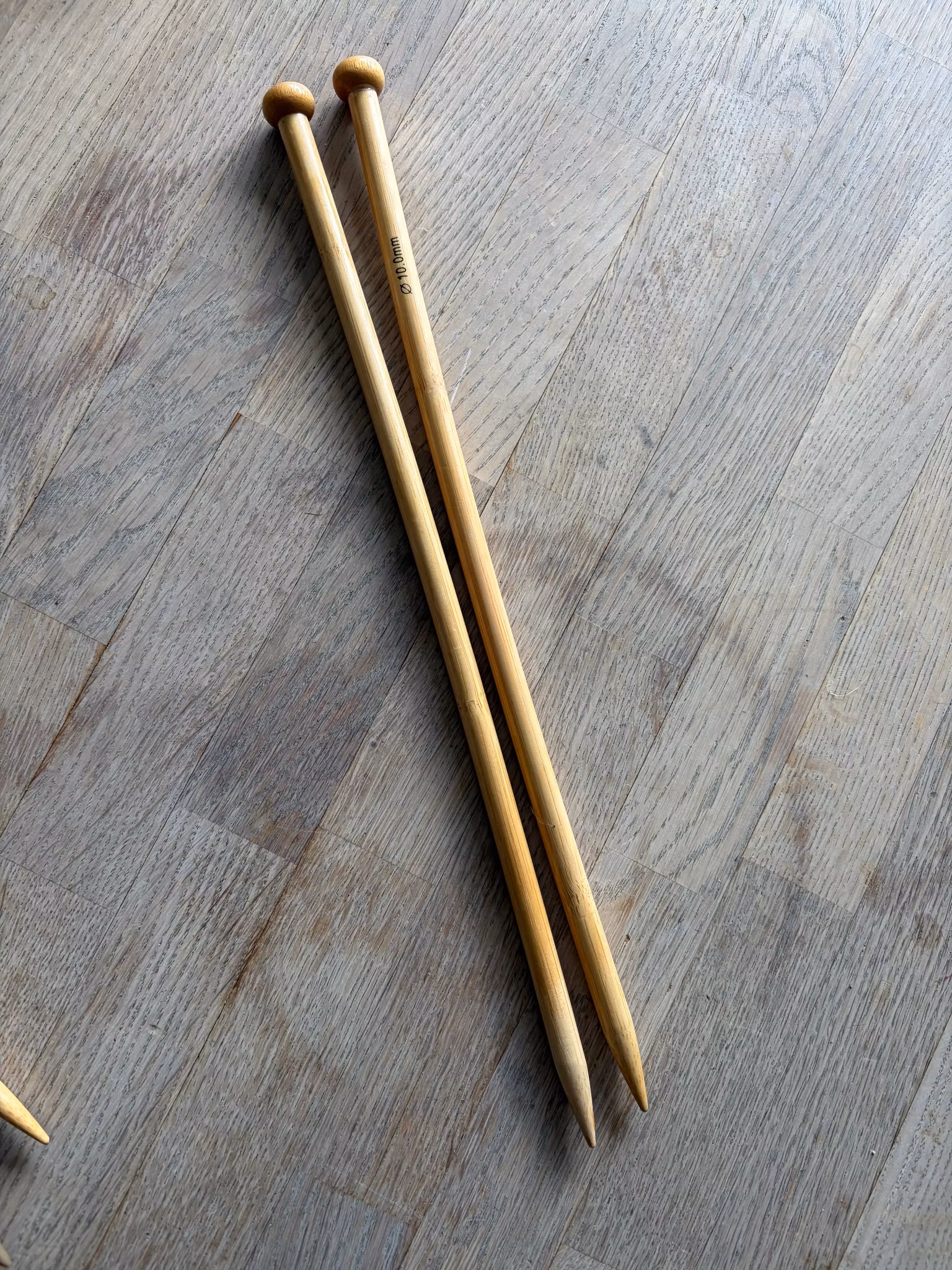 Bambus Strikkepinde – Str. 10 mm (35 cm)