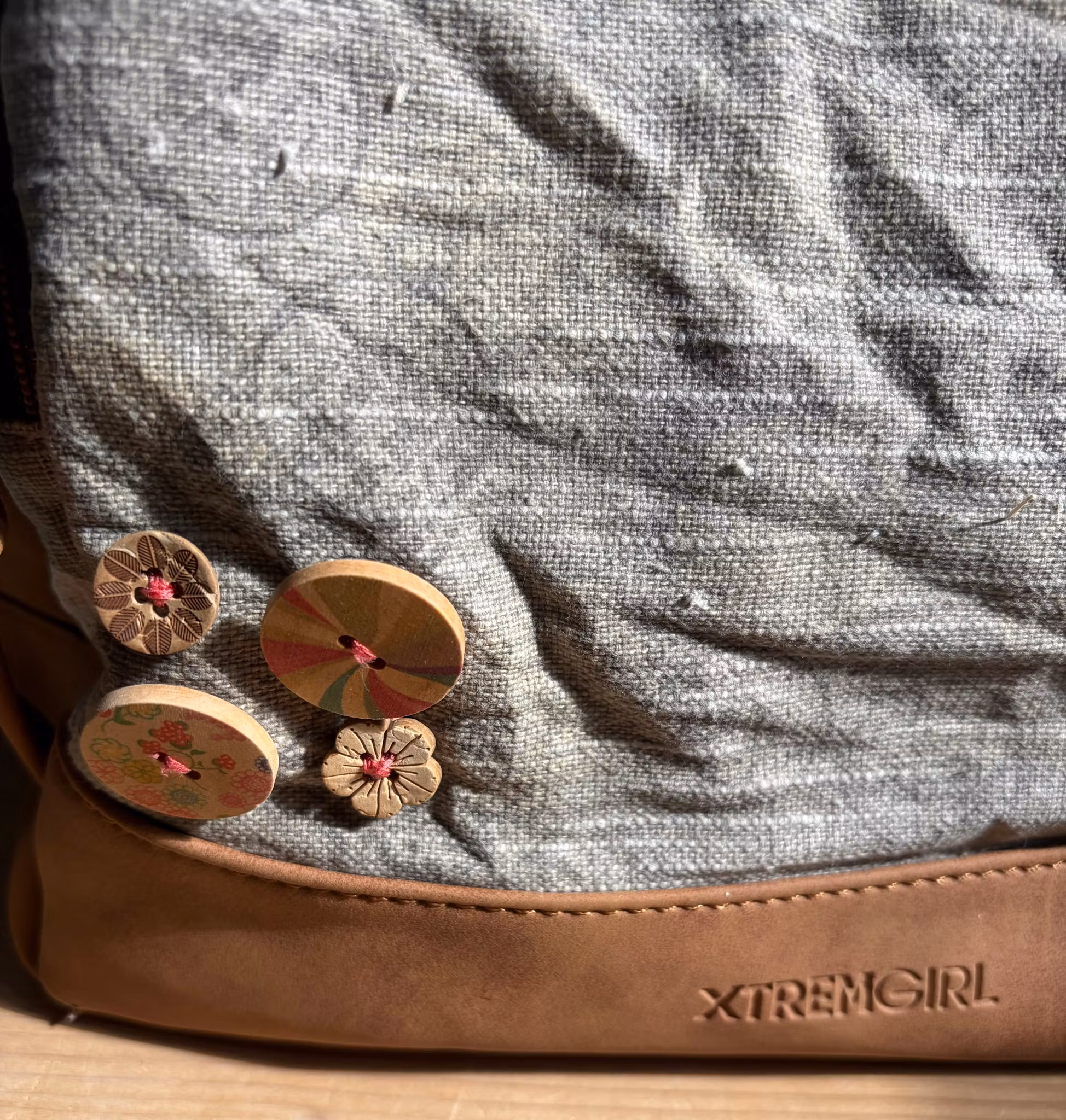 Prikkedrøm – Rummelig rygsæk med charmerende detaljer 🎒🌸