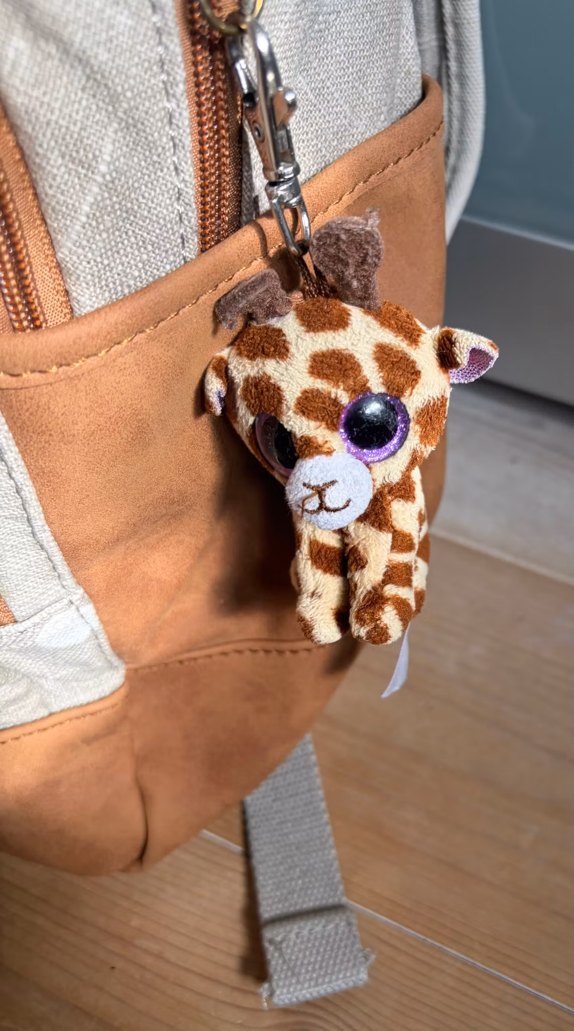Prikkedrøm – Rummelig rygsæk med charmerende detaljer 🎒🌸