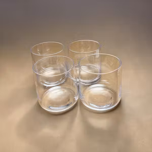 4 drikkeglas – ca. 7,5 cm høje