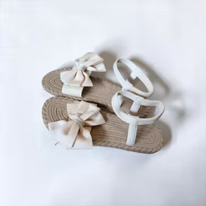 Lilla damesandaler – sommerfund i ca. str. 40