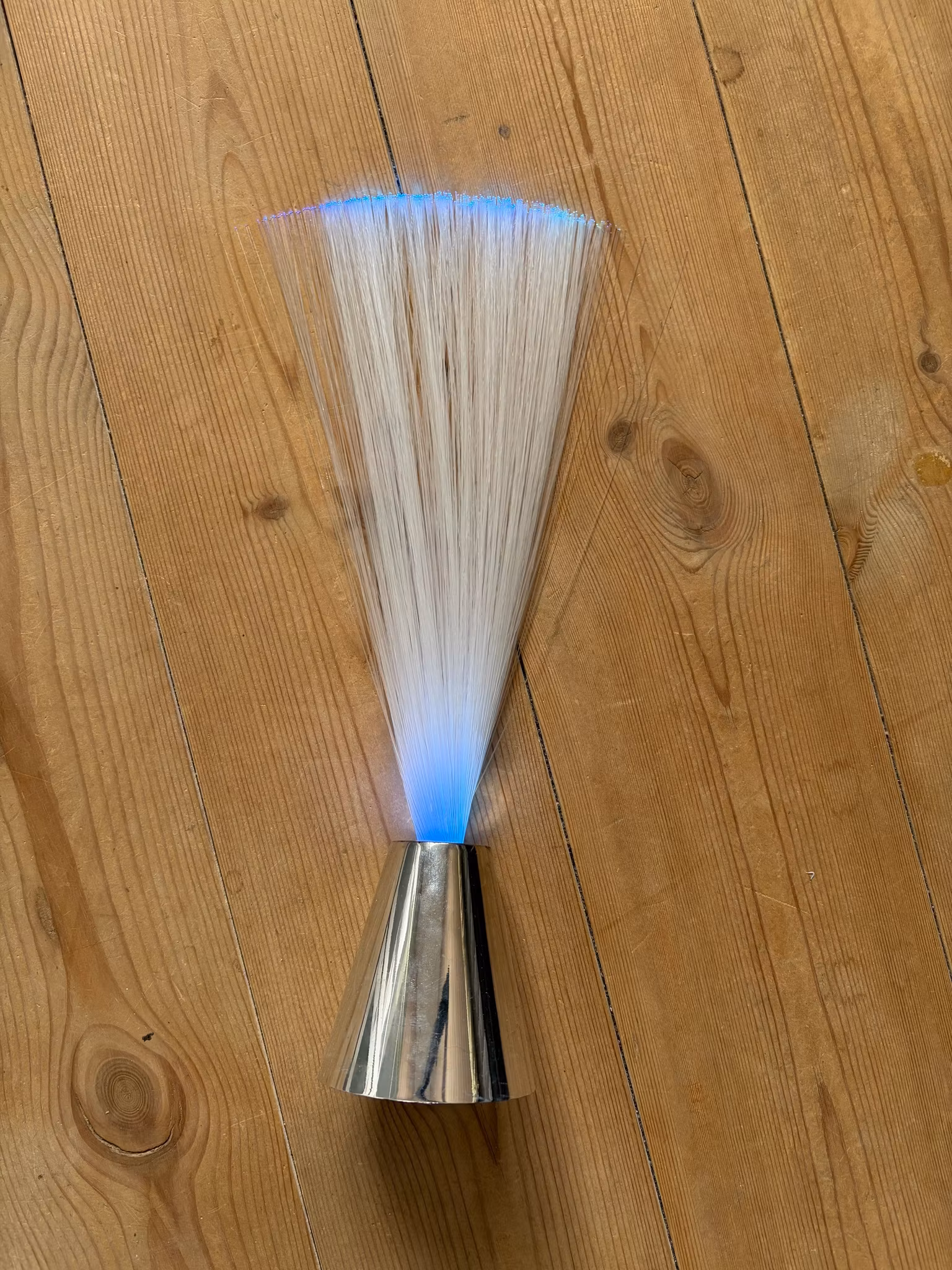 Fiberoptisk bordlampe med farveskift – sølvfarvet, ca. 35 cm