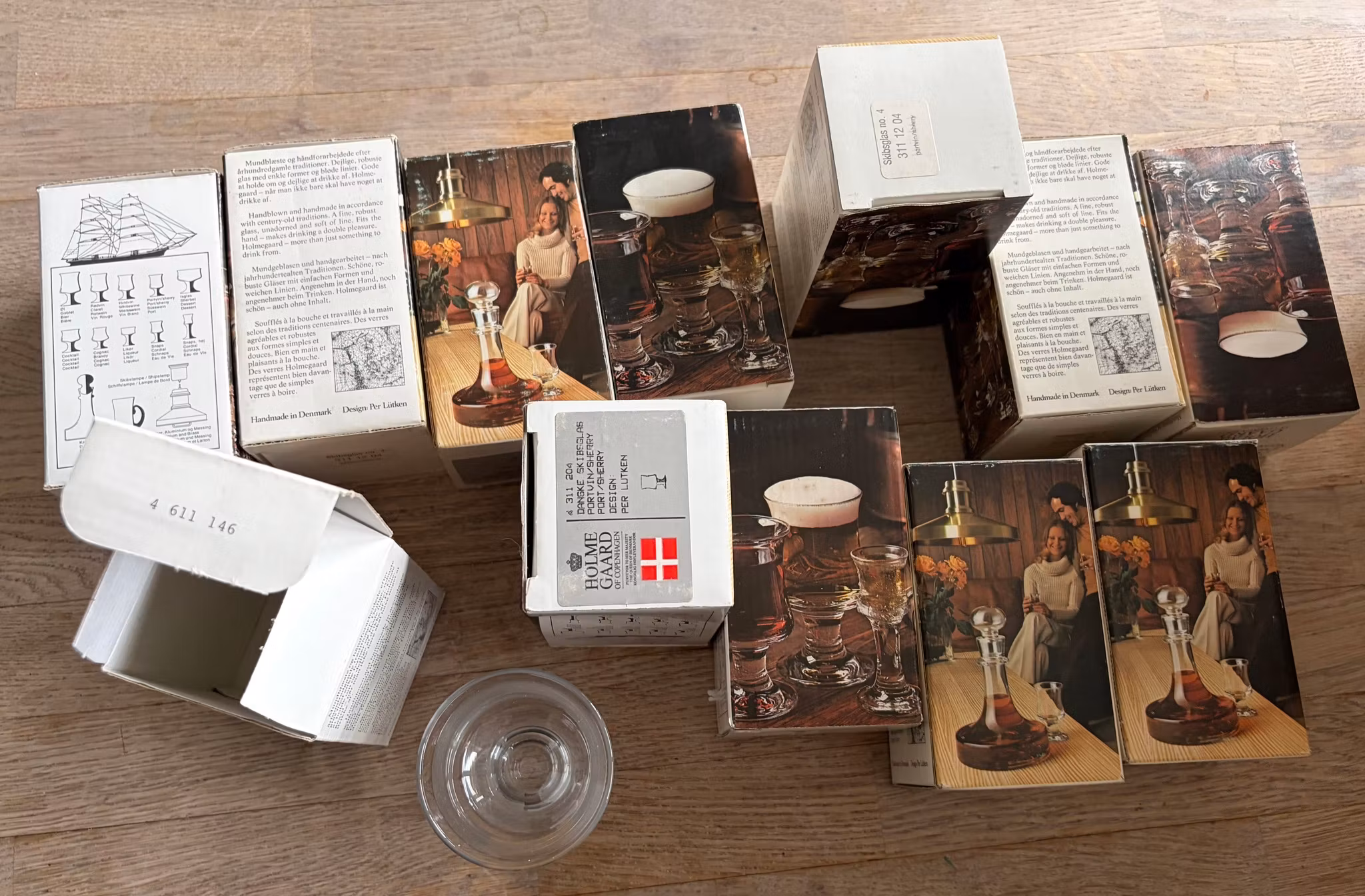 12 Holmegaard Skibsglas – 11 portvinsglas og 1 snapseglas