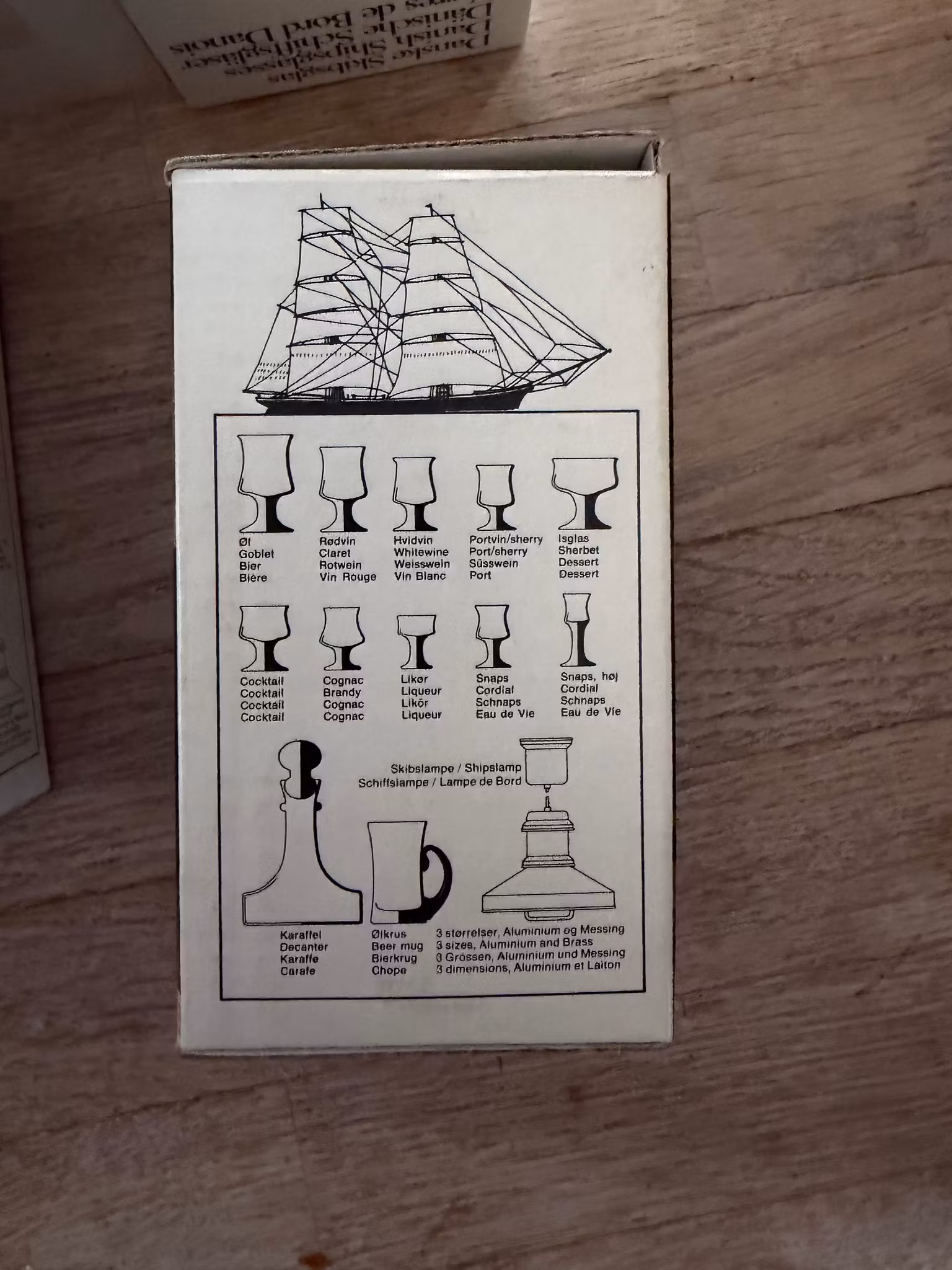 12 Holmegaard Skibsglas – 11 portvinsglas og 1 snapseglas