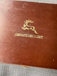 Caminante Corona Cerut cigaræske i træ – ca. 27 cm