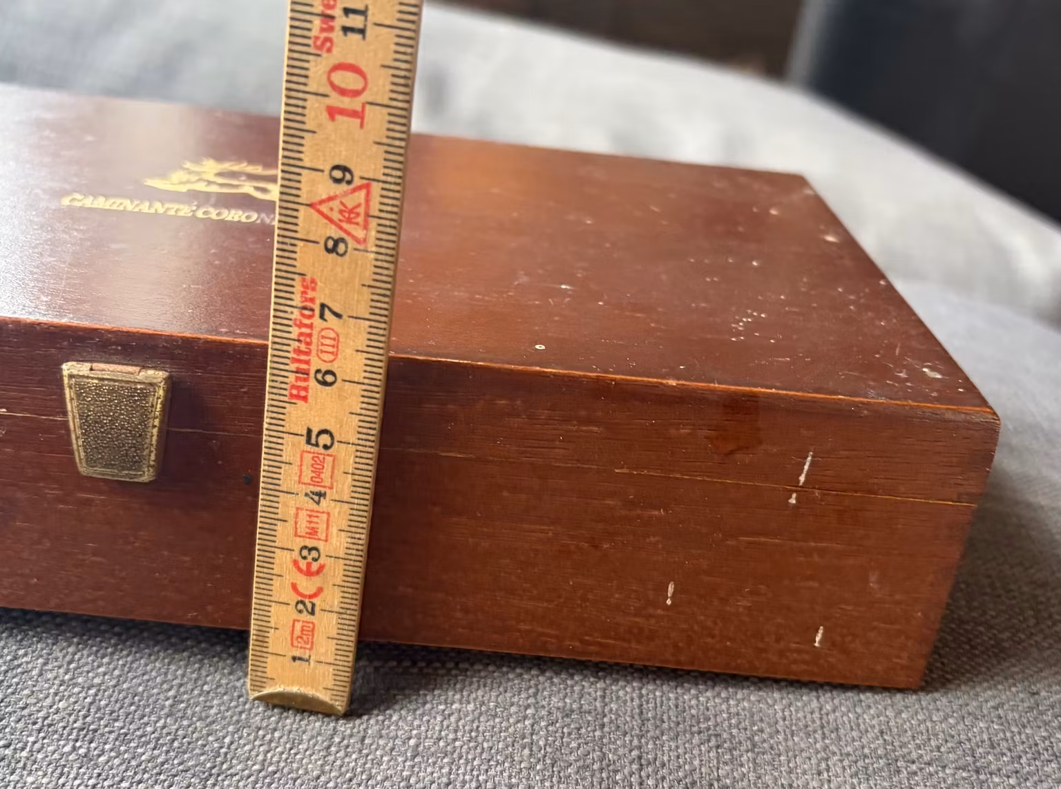 Caminante Corona Cerut cigaræske i træ – ca. 27 cm