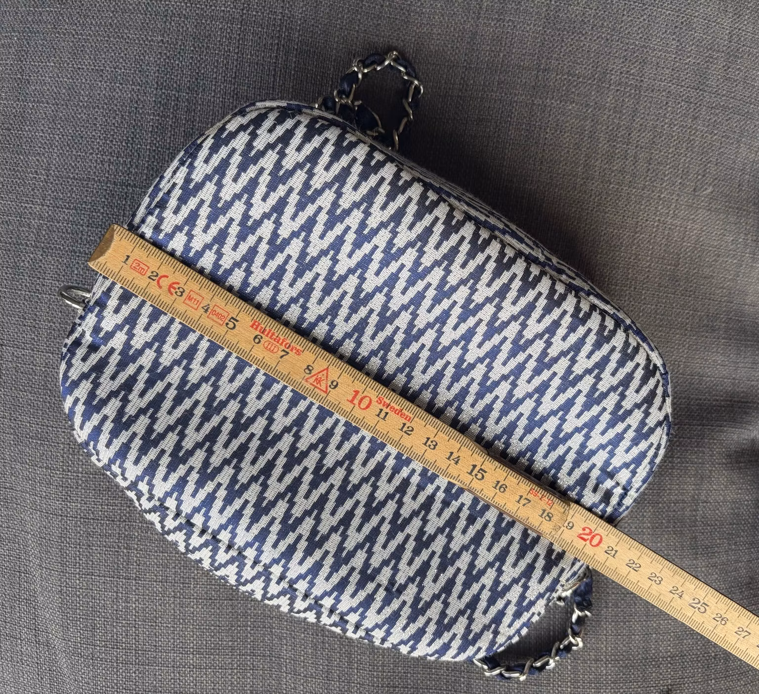 Becksöndergaard taske med lineal, cirka 20 cm bred