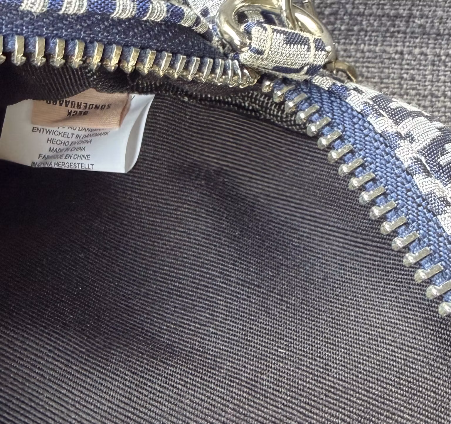 Indvendigt Becksöndergaard mærke i tasken