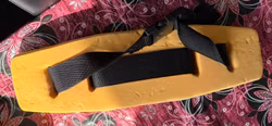 Gult svømmebælte med justerbar rem – ca. 48 cm