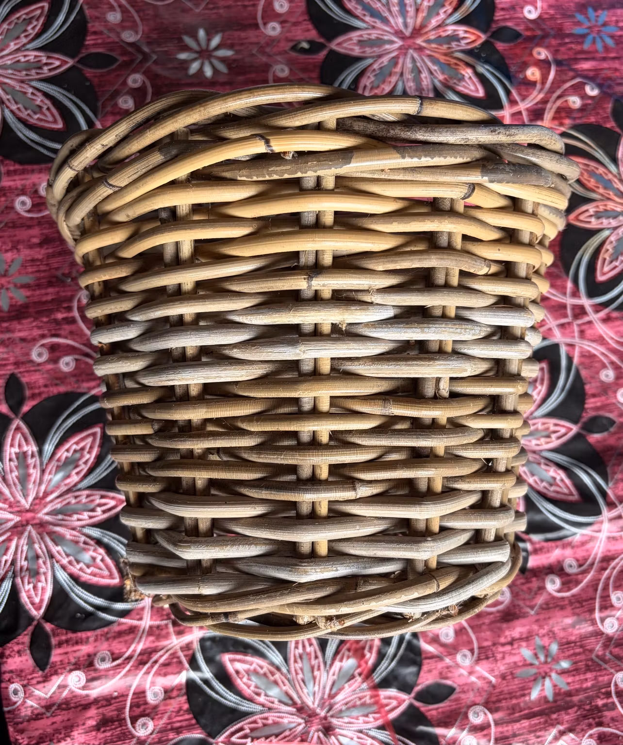 Rund flettet opbevaringskurv – ca. 24 × 18 cm