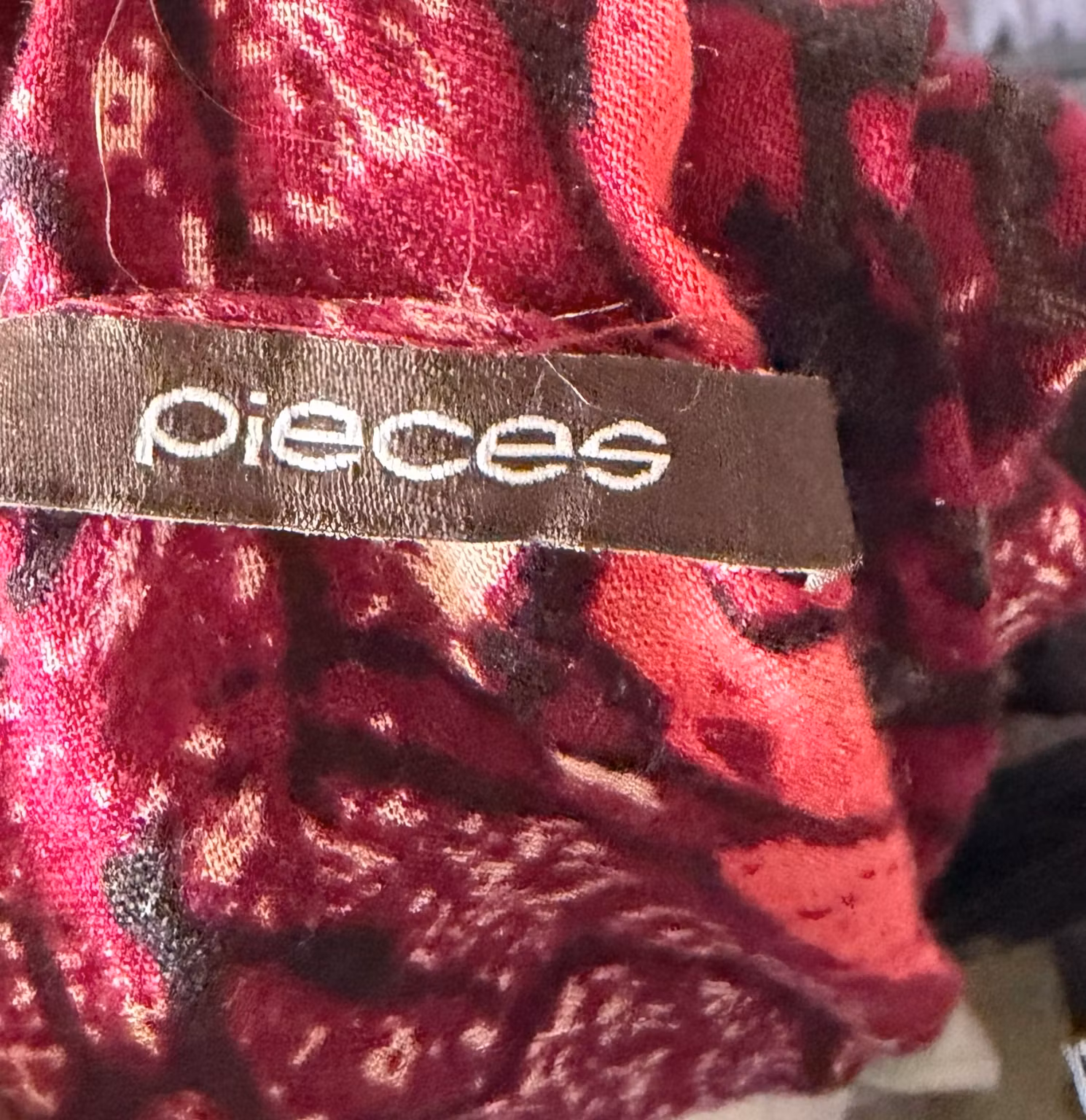 Pieces tubetørklæde i bordeaux, pink og sort – ca. 80 cm
