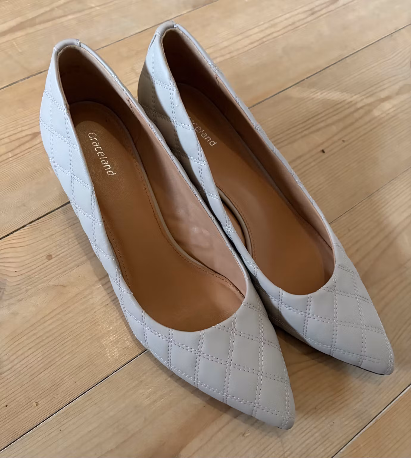 Pumps fra Graceland i lysegrå med ternede syninger – str. 40