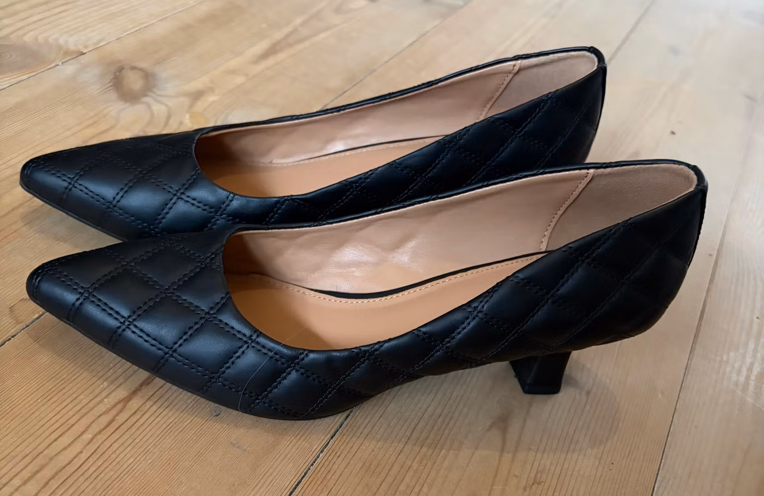 Pumps Graceland – sorte med ternede syninger – str. 40
