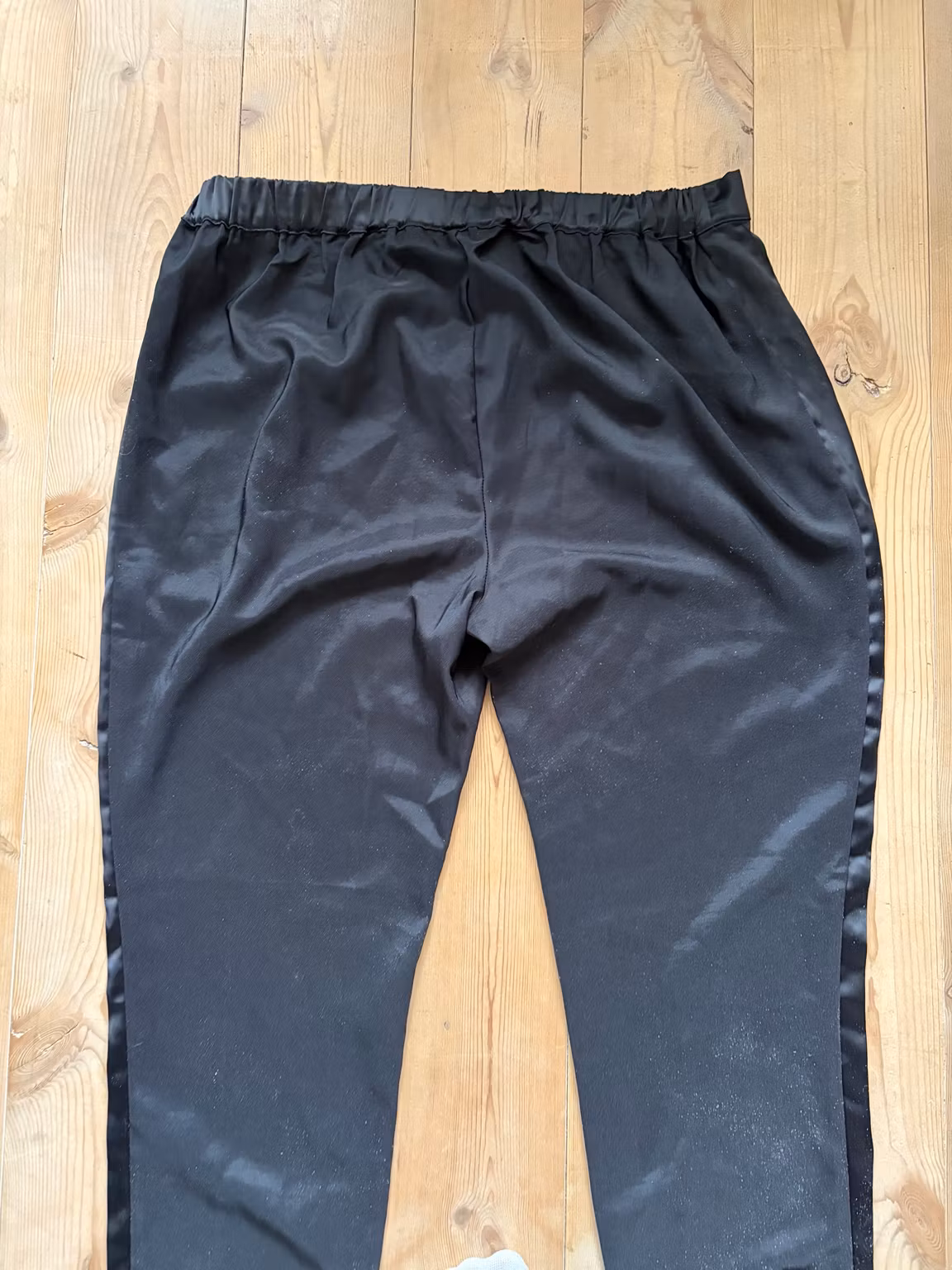 Bukser VRS Woman sorte med blanke sidestriber – str. XL