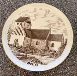 Kirkeplatte Bing & Grøndahl – Gørlev, nr. 3905, ca. 19 cm