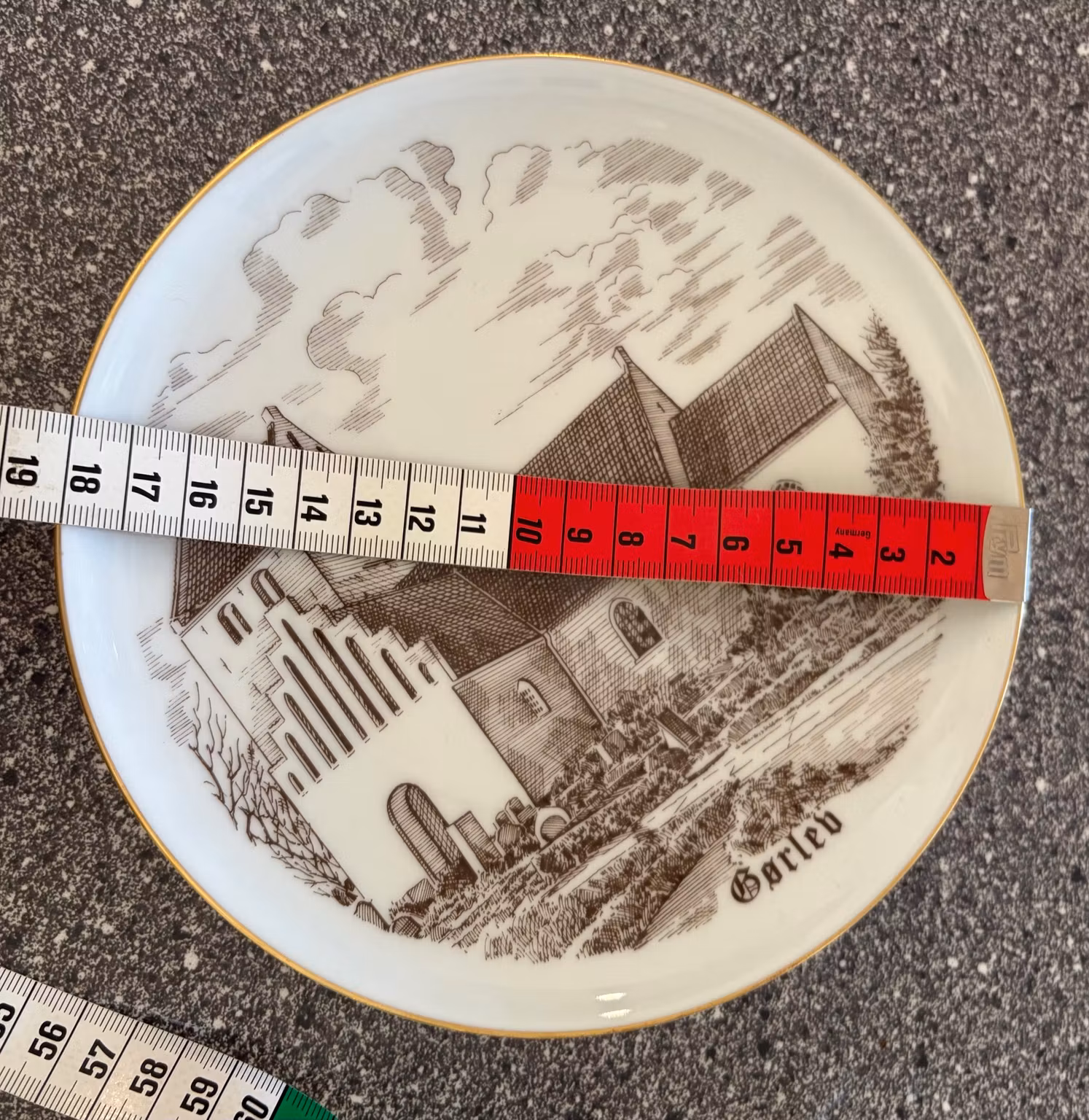 Kirkeplatte Bing & Grøndahl – Gørlev, nr. 3905, ca. 19 cm