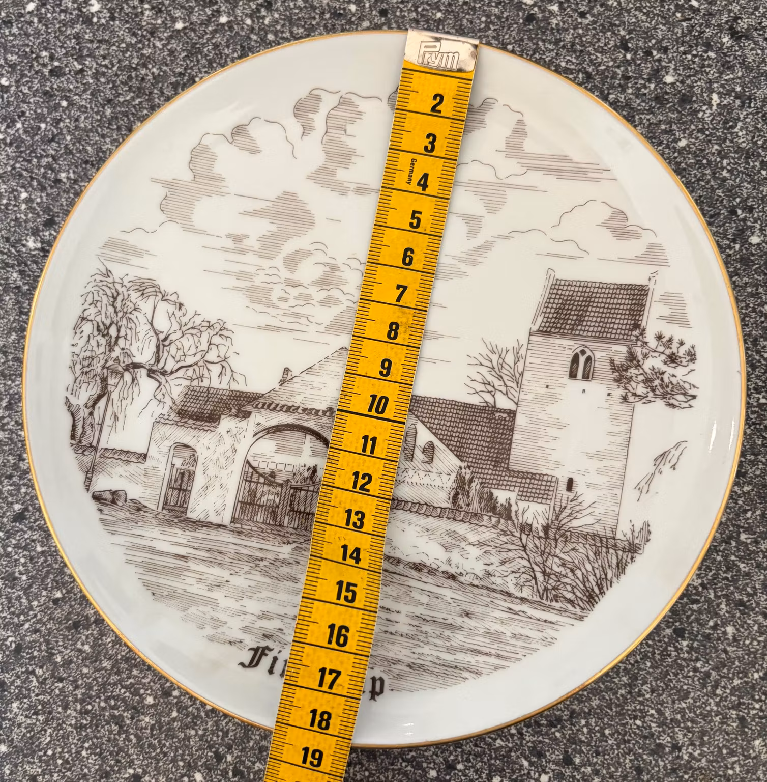 Kirkeplatte Bing & Grøndahl – Finderup, nr. 4395, ca. 19 cm