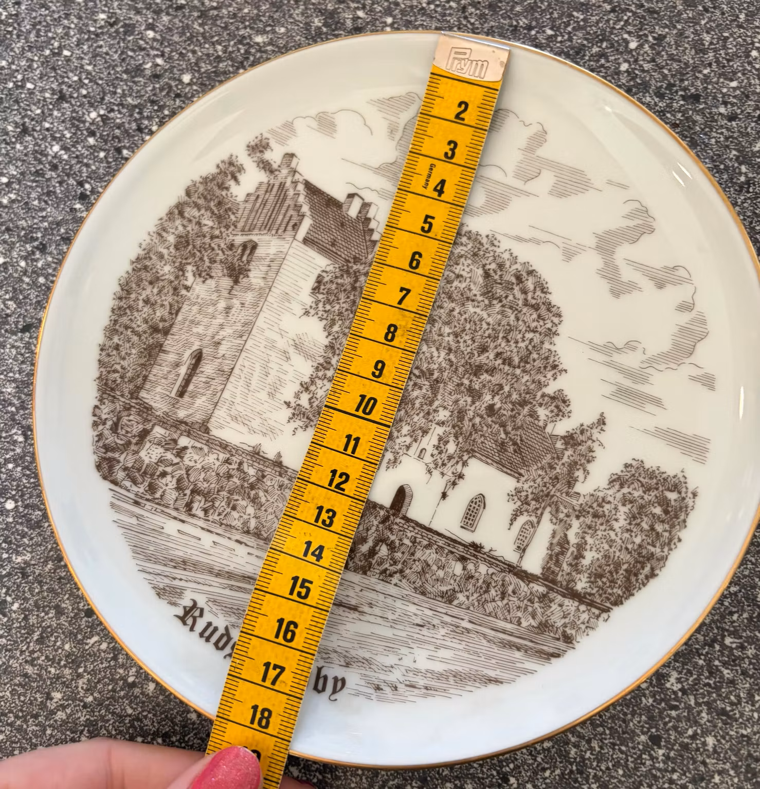 Kirkeplatte Bing & Grøndahl – Ruds Vedby, nr. 4153, ca. 19 cm