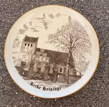 Kirkeplatte – B&G Kirke Helsinge 619/4355, ca. 19 cm