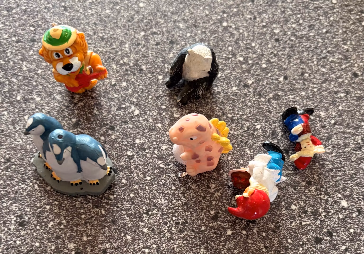 Små figurer – 6 dele med dyr og nisser, samlet sæt
