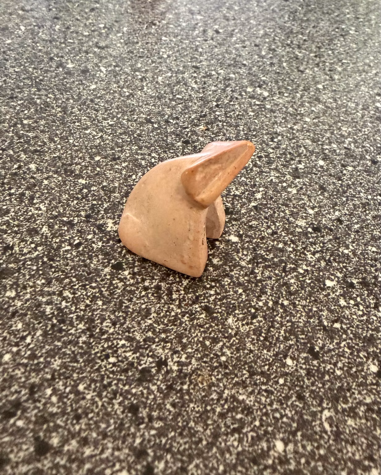 Lille rosa frøfigur – ca. 5 cm