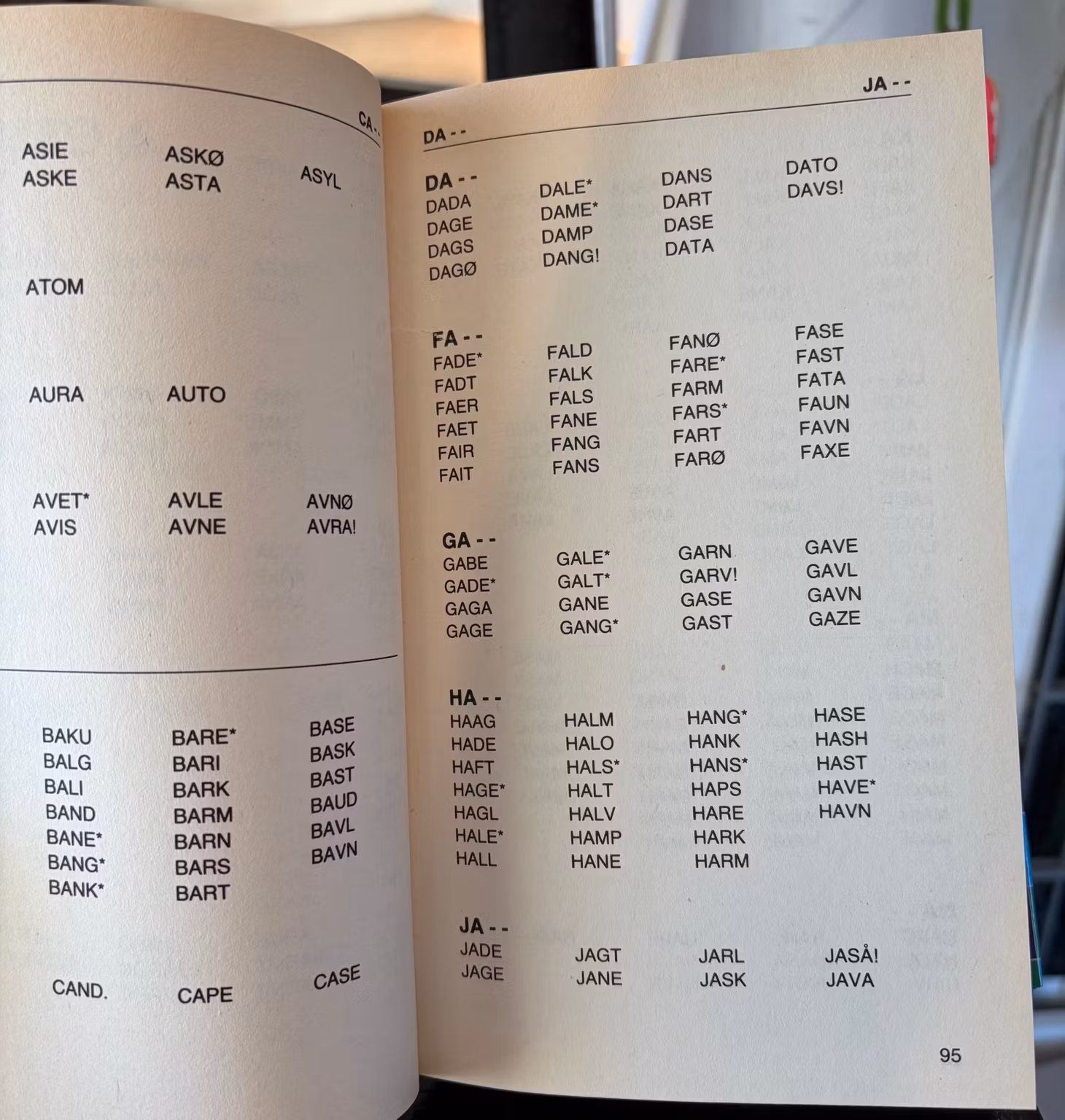 Kryds & tværs løseren – Henning Kragh Pedersen, Lademann 1991