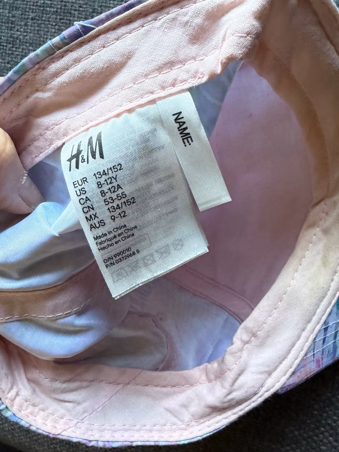 Kasket H&M – pastel med Fantastic, str. 134/152