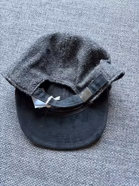 Kasket H&M – gråt sildebensmønster, sort skygge, str. 92/104