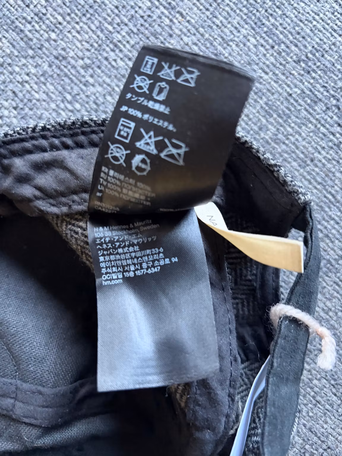 Kasket H&M – gråt sildebensmønster, sort skygge, str. 92/104