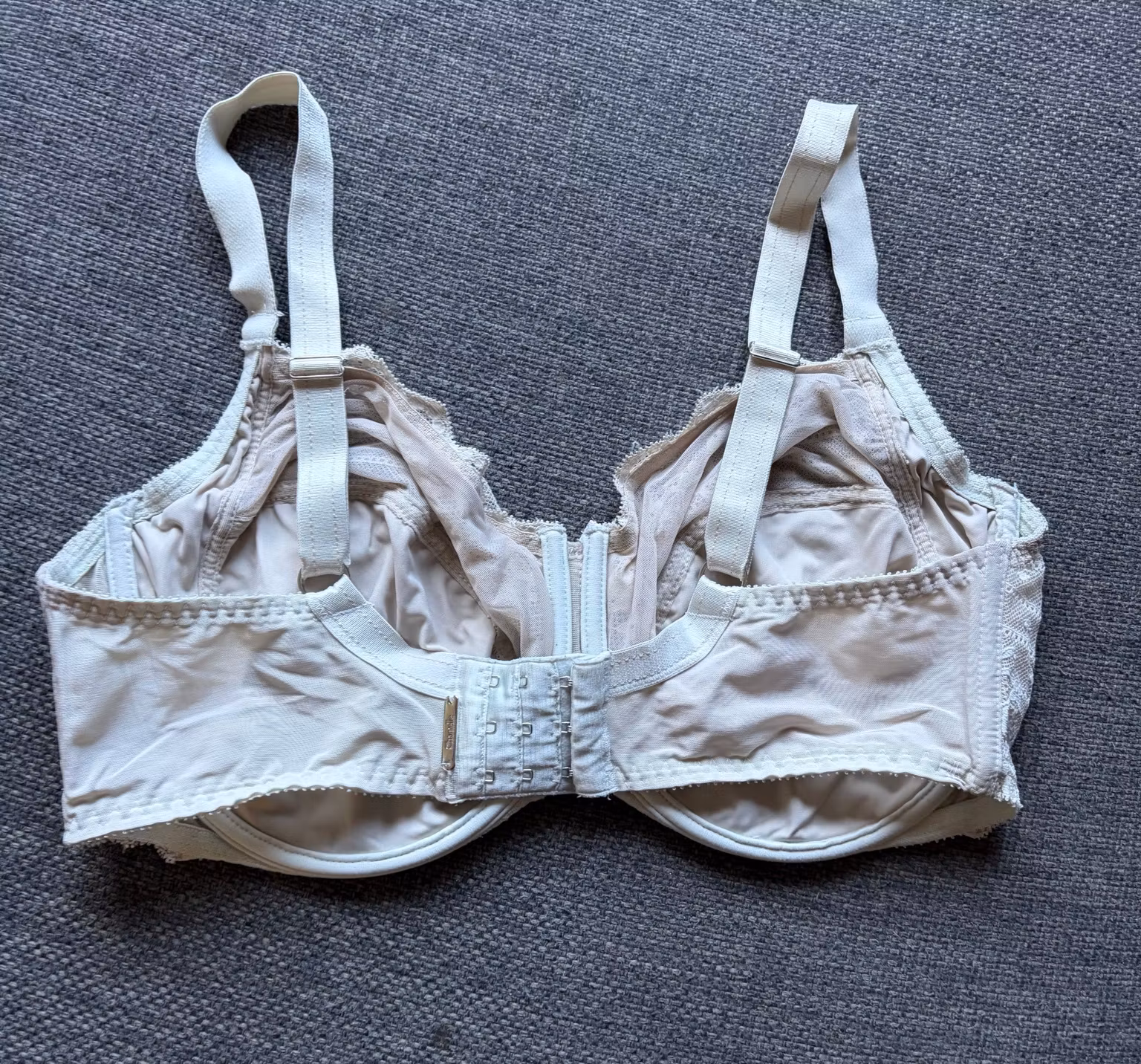 BH Chantelle Rive Gauche – creme med blonder, str. 85E