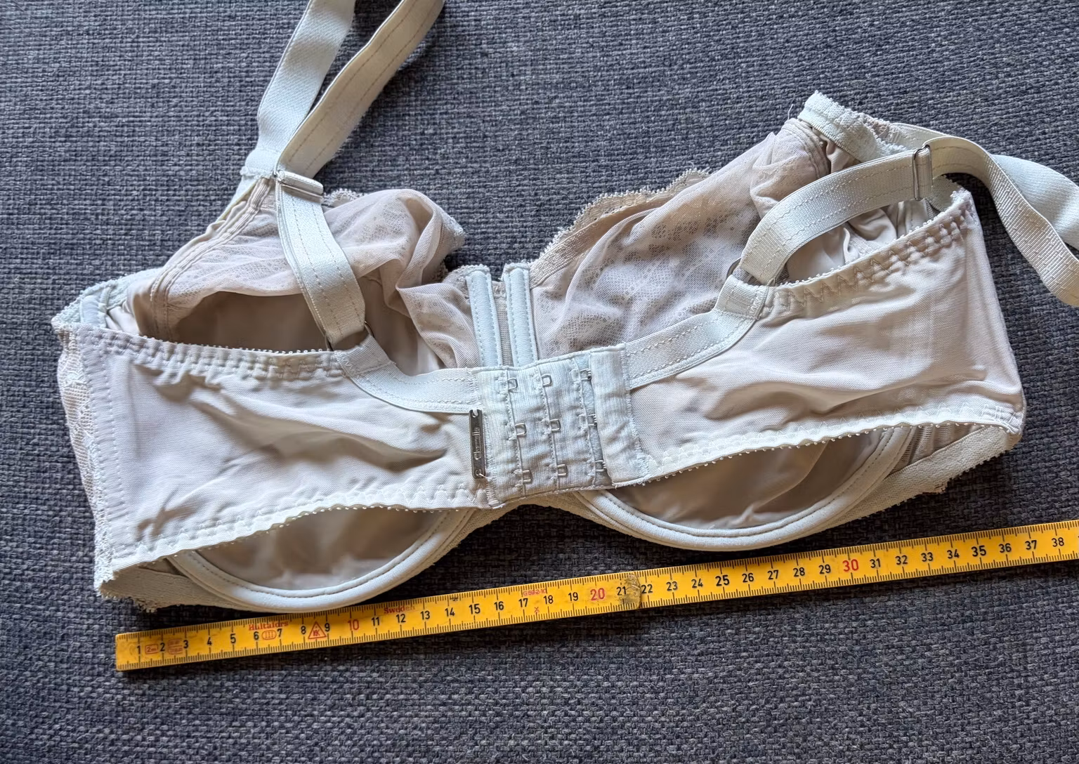 BH Chantelle Rive Gauche – creme med blonder, str. 85E