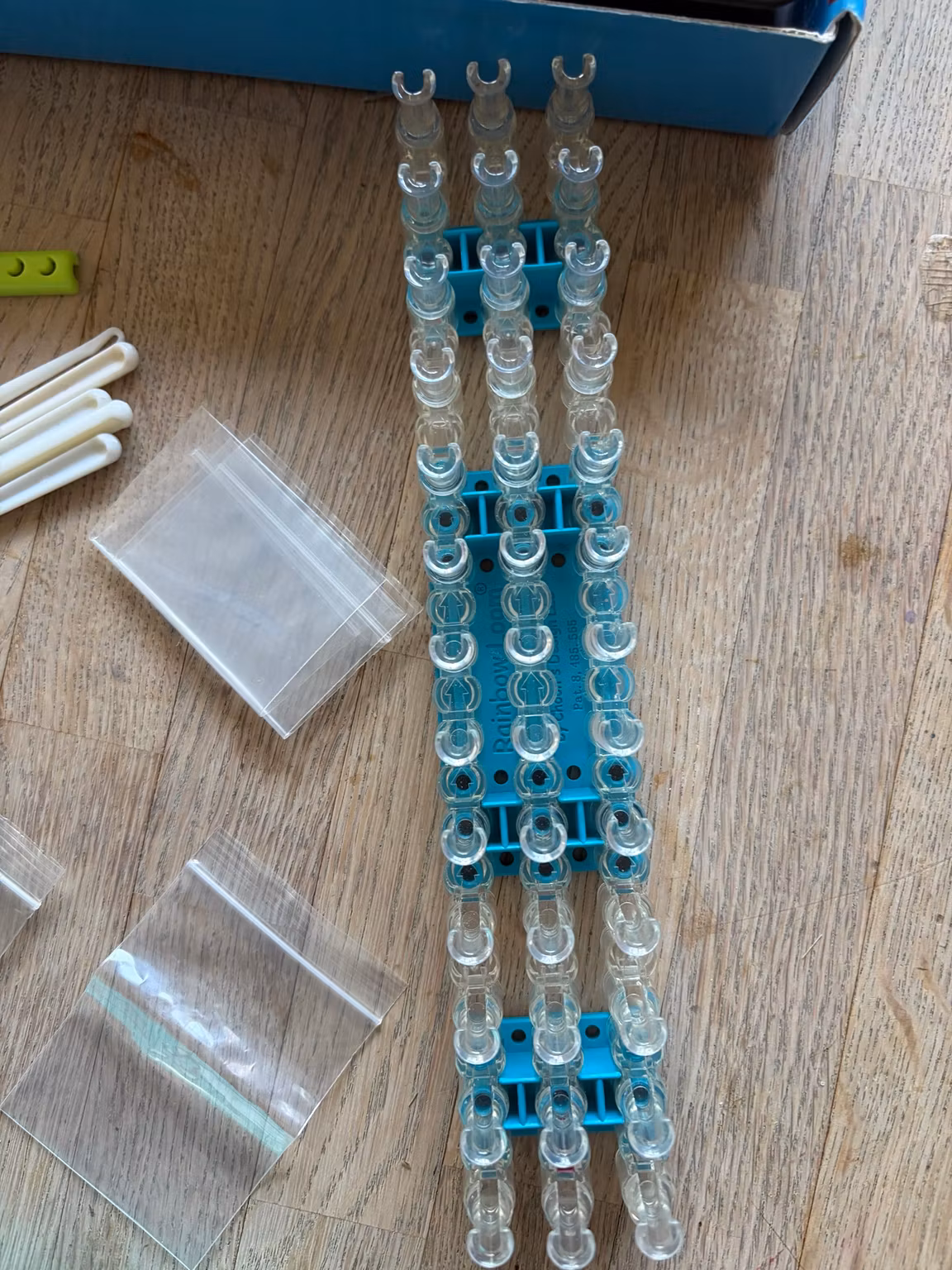 Kreasæt til armbånd – Rainbow Loom og snomaskine med tilbehør