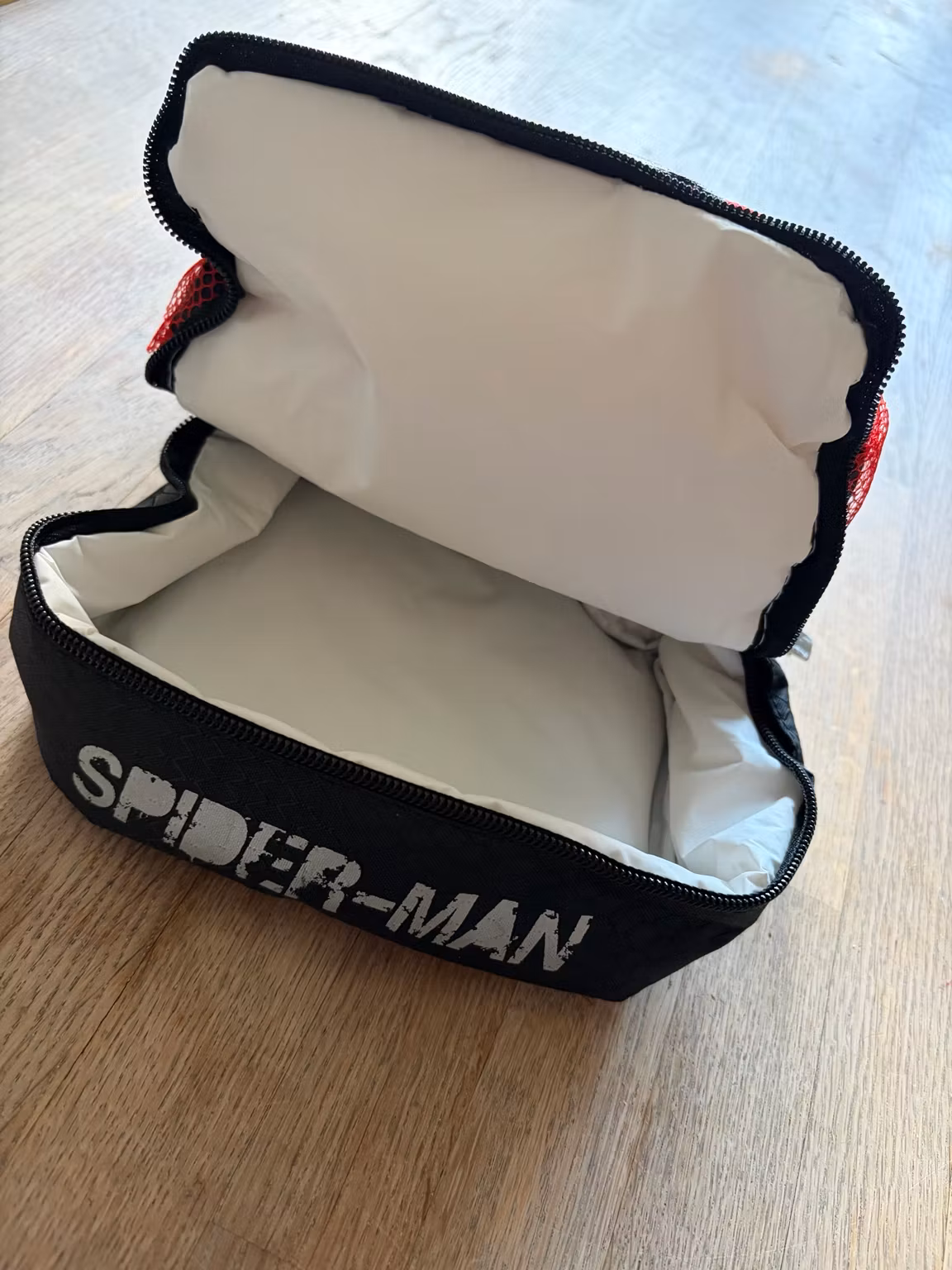 Madtaske Spider-Man rød/sort med to rum