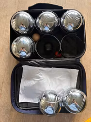 Boulesæt med 6 metalkugler og taske