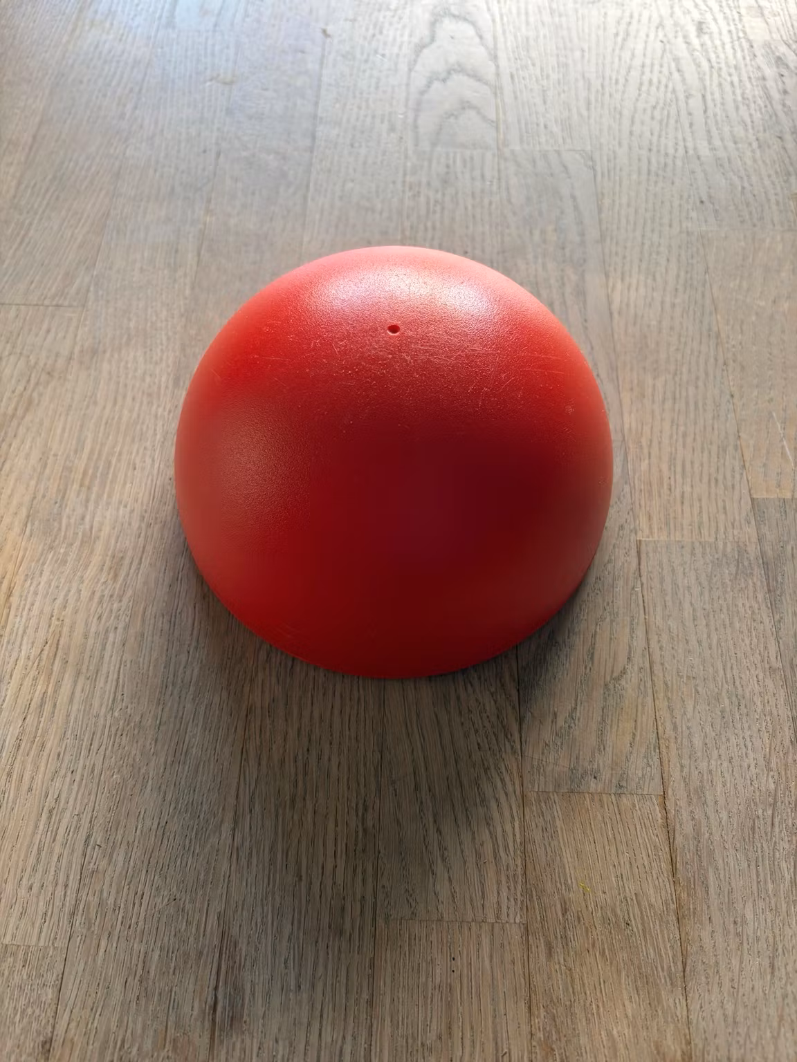 Balancehalvkugler GONGE røde – 2 stk. Ø ca. 15 cm